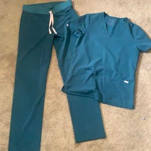 Caribbean Blue Figs Scrubs